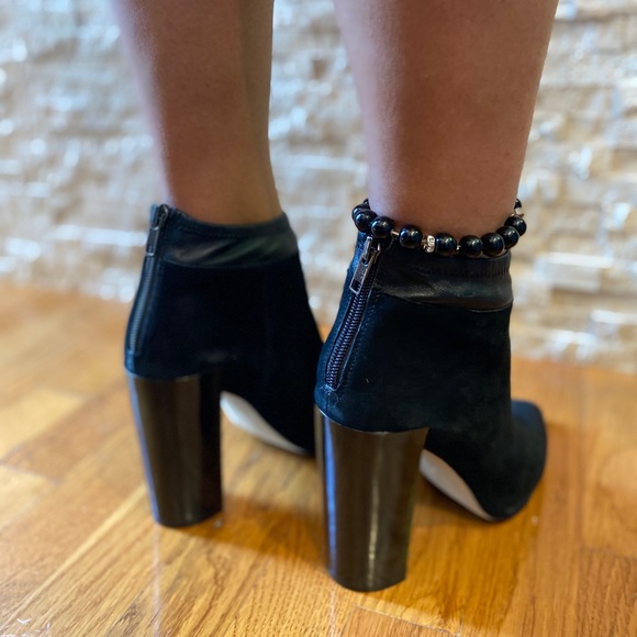 Saks Fifth Avenue Suede Claudine Black Booties Sz9 - Picture 4 of 8